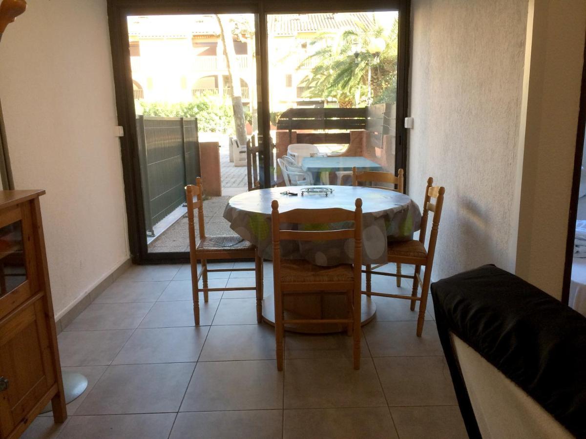 Appartement Charmant A Canet En Roussillon 36 M² Piscine Partagee Exteriör bild