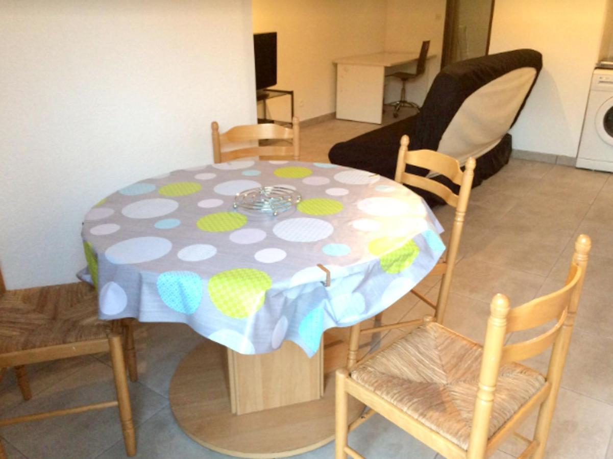 Appartement Charmant A Canet En Roussillon 36 M² Piscine Partagee Exteriör bild