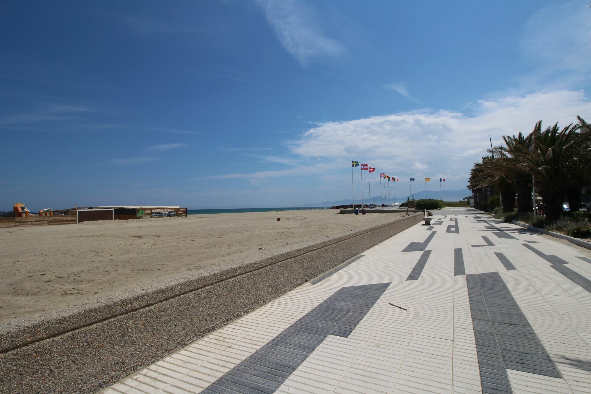 Appartement Charmant A Canet En Roussillon 36 M² Piscine Partagee Exteriör bild